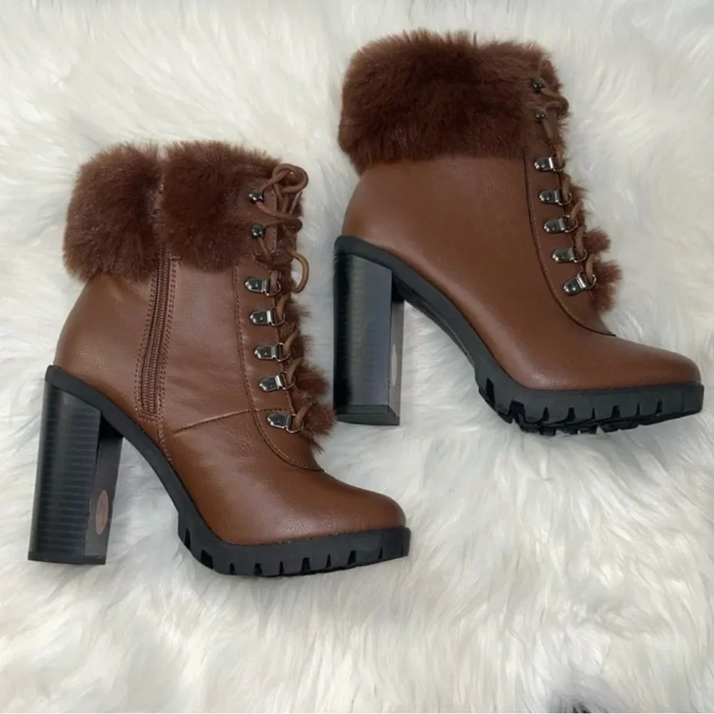 BCBGeneration Womens Pelica Faux Leather Combat & Lace-up Boots Shoes. Sz 7.5M